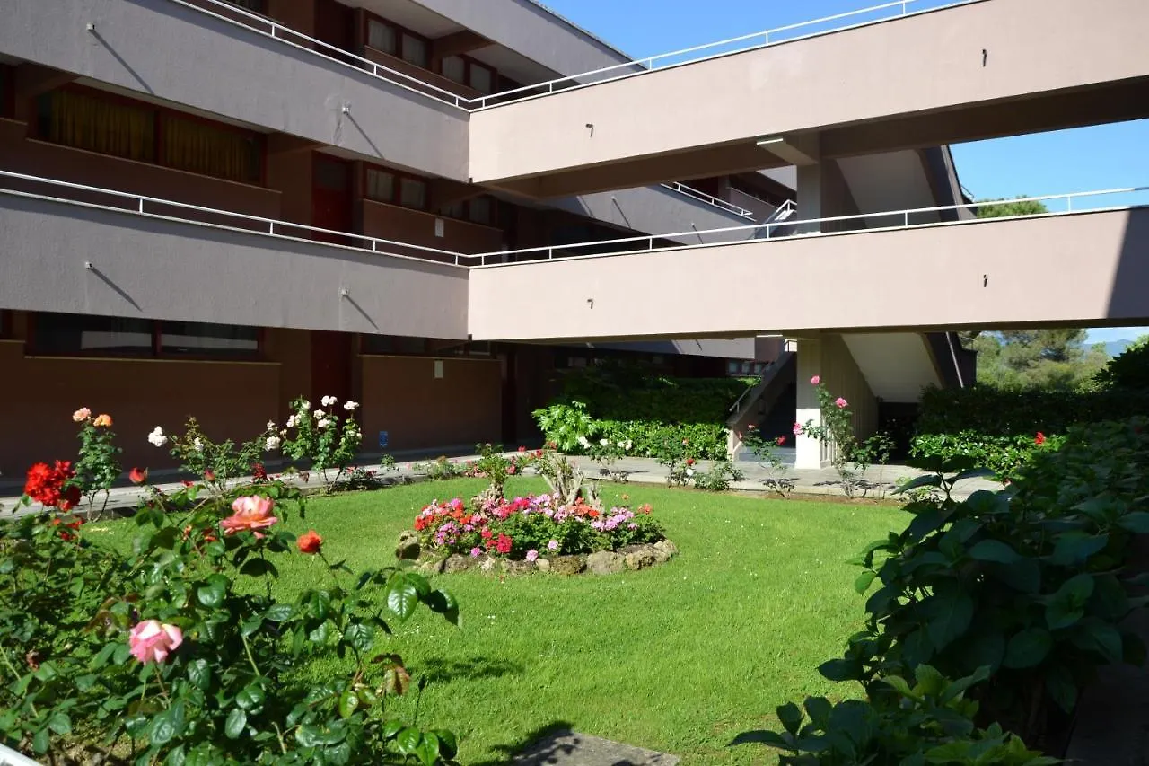 Apartments Via Dei Platani Marina Di Bibbona