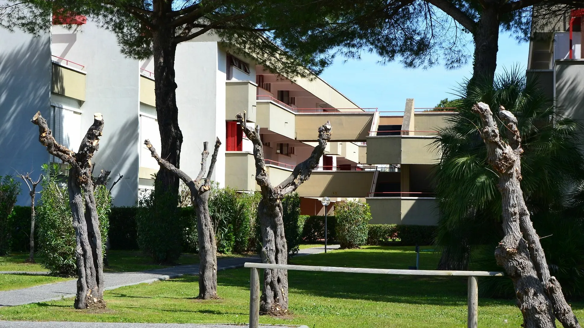 Apartments Via Dei Platani Marina Di Bibbona 0*,